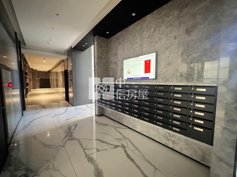 東區指標坤悅高飛搶手三房大平車房屋室內格局與周邊環境