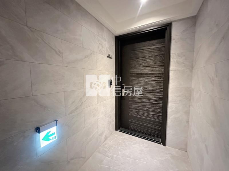 東區指標坤悅高飛搶手三房大平車房屋室內格局與周邊環境