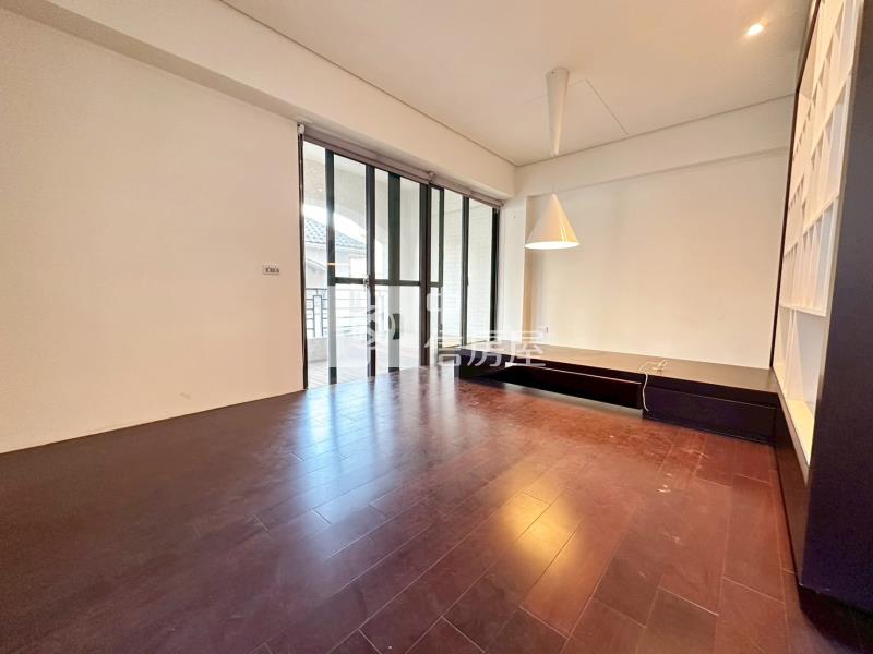 中科震後大地坪雙車花園美別墅房屋室內格局與周邊環境