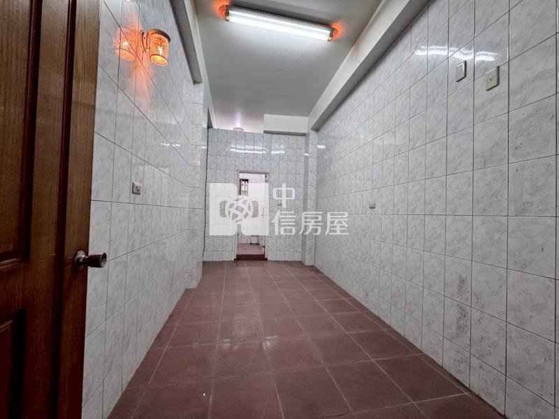 楠西百坪角窗大面寬7房雙金店住房屋室內格局與周邊環境