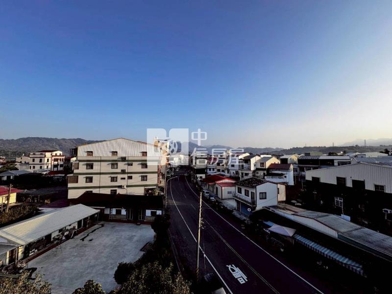 楠西百坪角窗大面寬7房雙金店住房屋室內格局與周邊環境