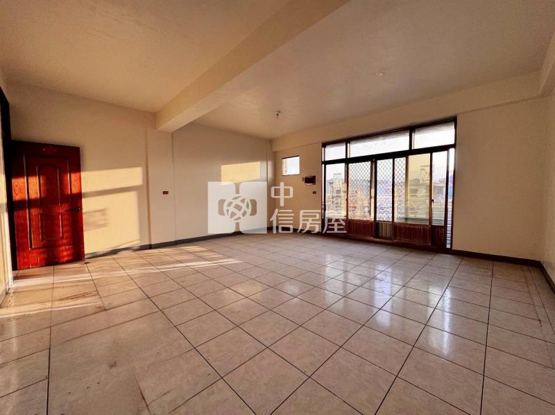 楠西百坪角窗大面寬7房雙金店住房屋室內格局與周邊環境