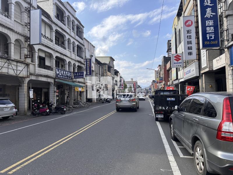 103興東南衝衝衝店面房屋室內格局與周邊環境