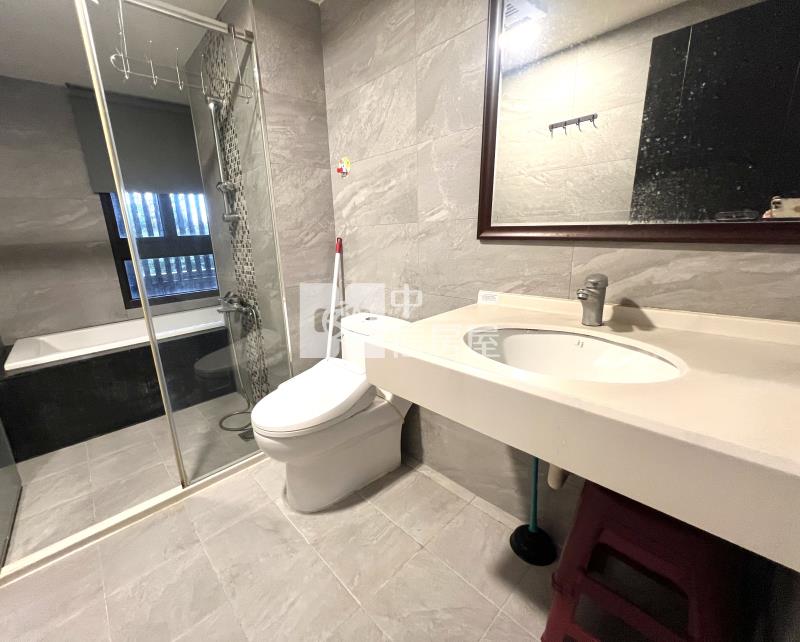 十期小春日和三房平車樹梢戶房屋室內格局與周邊環境