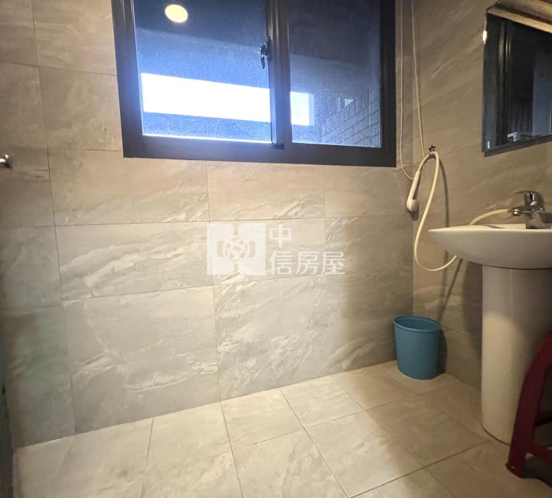 十期小春日和三房平車樹梢戶房屋室內格局與周邊環境