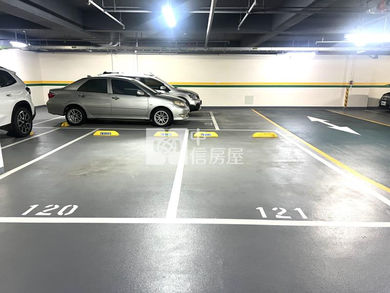 十期小春日和三房平車樹梢戶房屋室內格局與周邊環境