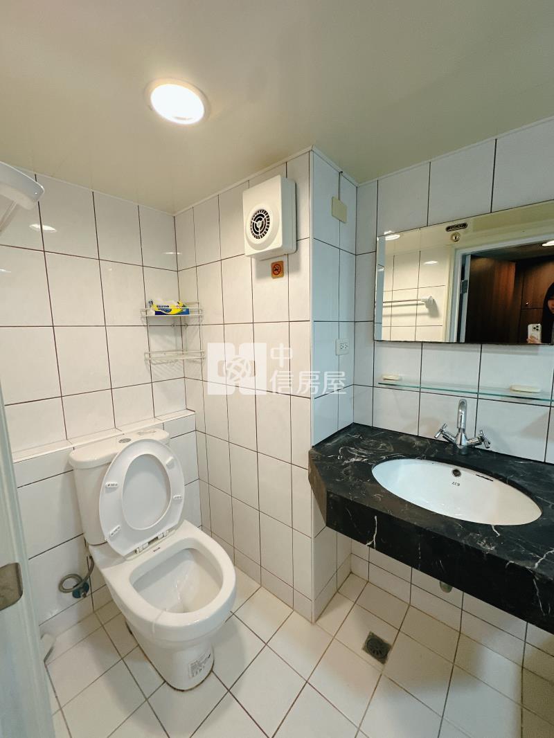 中國醫輕屋齡樓中樓大套房房屋室內格局與周邊環境