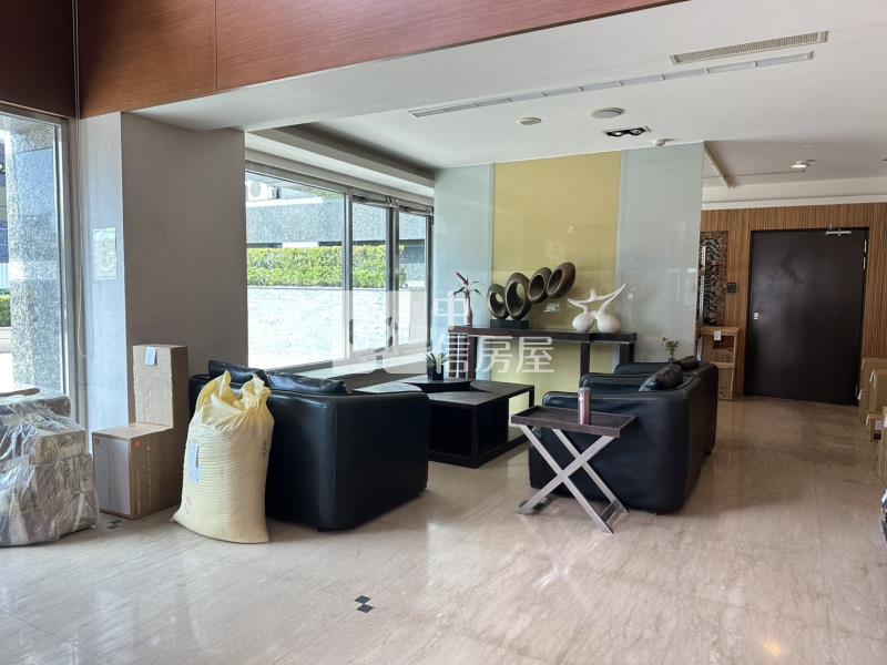 中國醫輕屋齡樓中樓大套房房屋室內格局與周邊環境