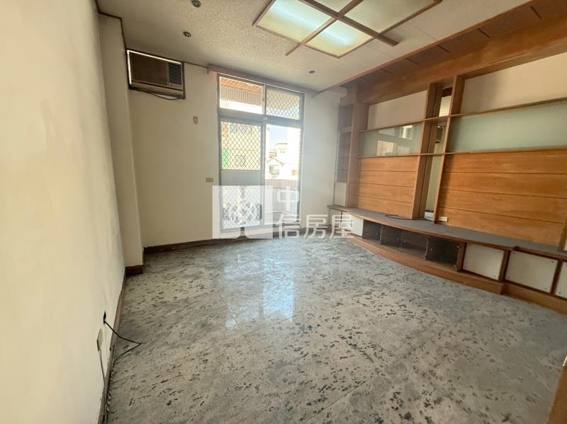 近延平市場雙車庫大地坪房屋室內格局與周邊環境