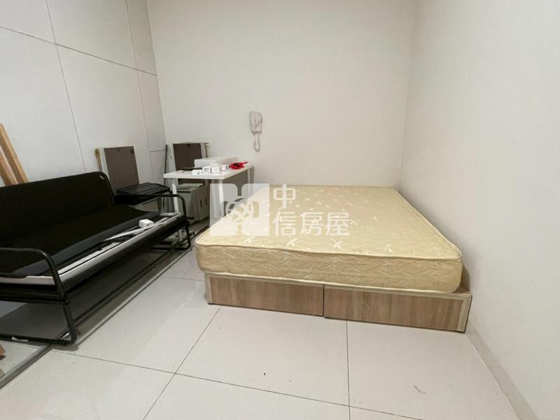 陽光樹商圈三角窗金店面房屋室內格局與周邊環境