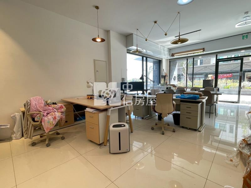 陽光樹商圈三角窗金店面房屋室內格局與周邊環境