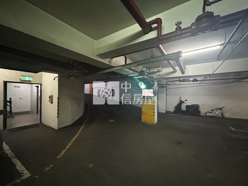 專任北屯絕代風華全新整理三房平車房屋室內格局與周邊環境