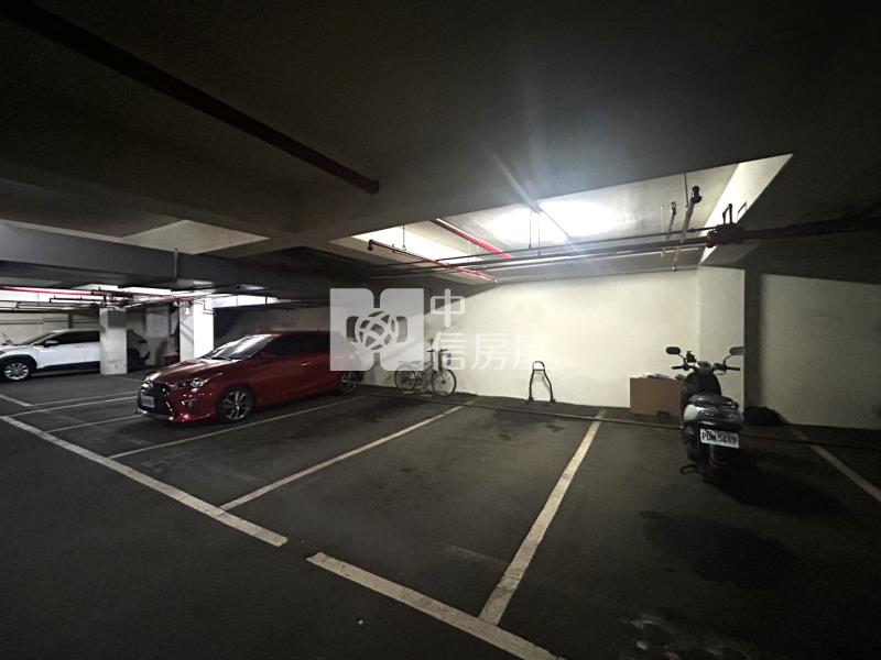 專任北屯絕代風華全新整理三房平車房屋室內格局與周邊環境