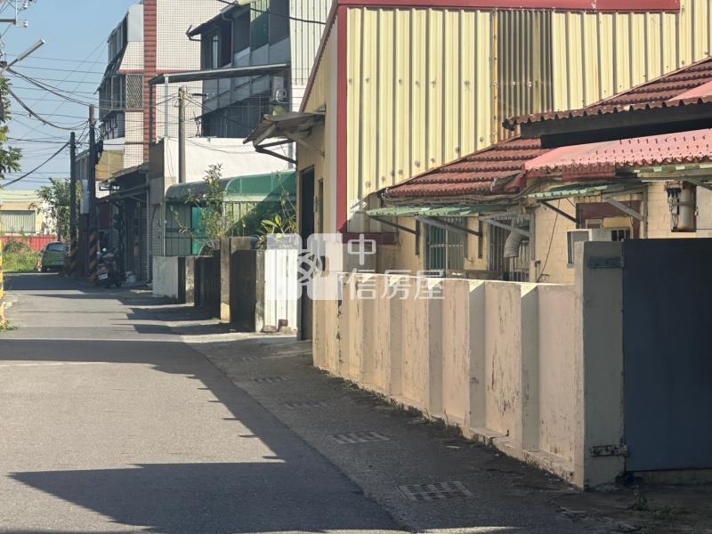 專-長溪路二段鐵皮屋建地房屋室內格局與周邊環境