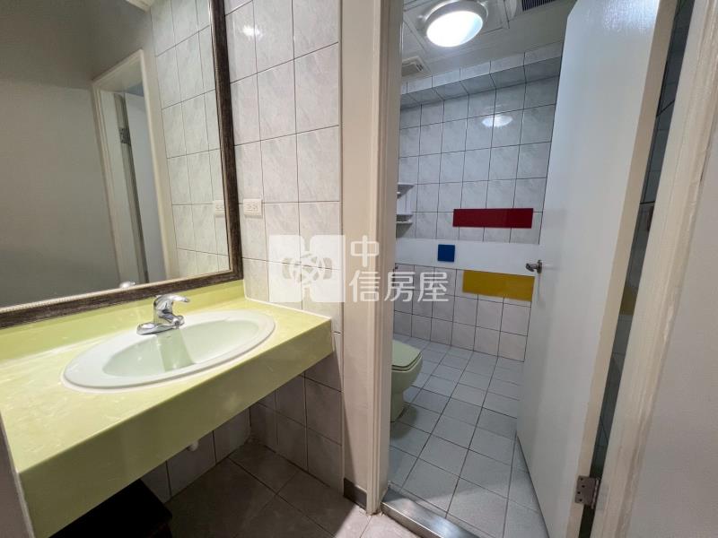 【冠軍】橘郡中前區裝潢庭院一樓房屋室內格局與周邊環境