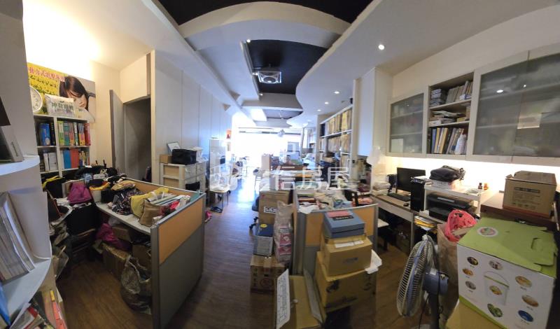 【奔馳】南崁路店面房屋室內格局與周邊環境