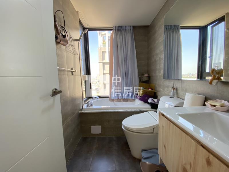 塗城商圈輕屋齡三房平車視野戶房屋室內格局與周邊環境