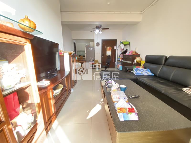 塗城商圈輕屋齡三房平車視野戶房屋室內格局與周邊環境