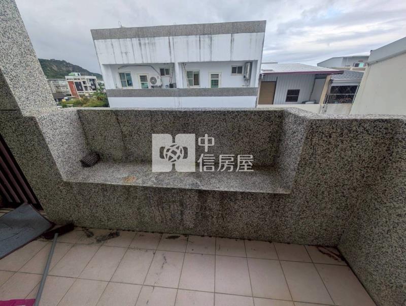 A1-67更生北巷內車庫別墅房屋室內格局與周邊環境