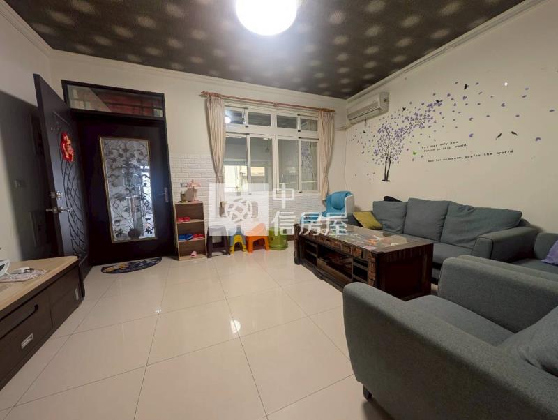 A1-67更生北巷內車庫別墅房屋室內格局與周邊環境