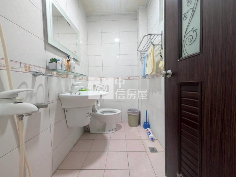 A1-67更生北巷內車庫別墅房屋室內格局與周邊環境