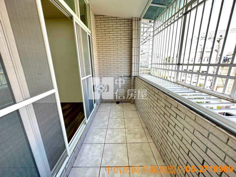 崎子頭車庫美透天房屋室內格局與周邊環境