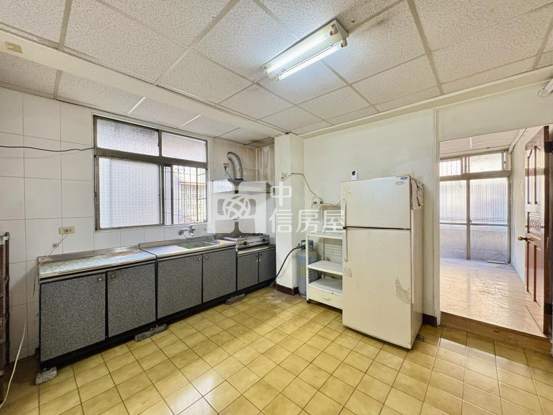 文中捷運站旁三大房健康公寓房屋室內格局與周邊環境