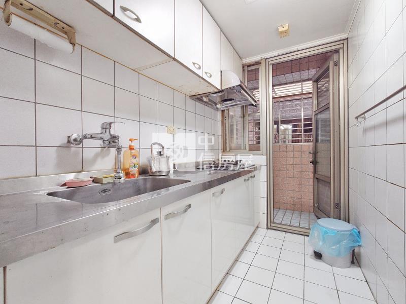 文心凱旋大三房平車房屋室內格局與周邊環境