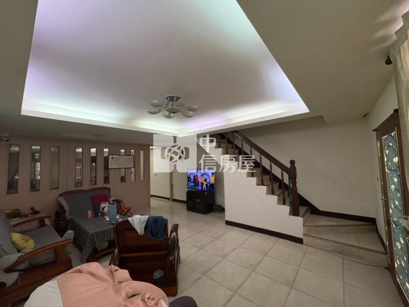 南勢商圈★平南國中對面★大地坪透天房屋室內格局與周邊環境