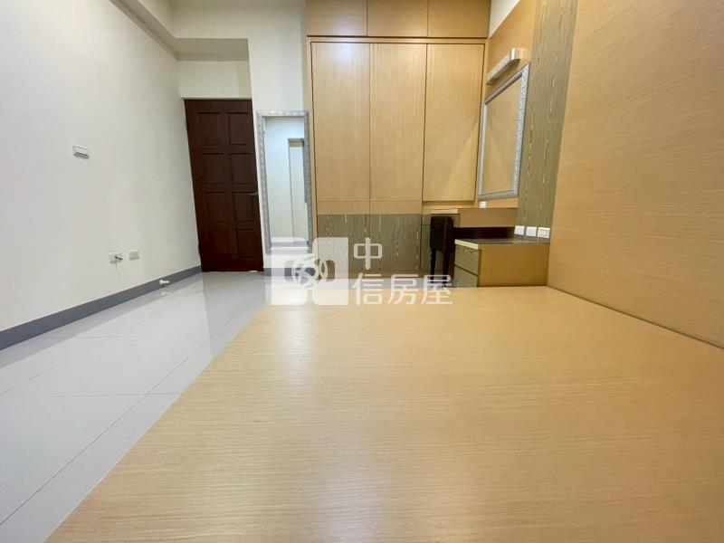 勝利星村輕屋齡雙車庫豪墅*專約*房屋室內格局與周邊環境