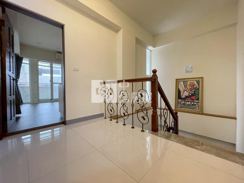 勝利星村輕屋齡雙車庫豪墅*專約*房屋室內格局與周邊環境