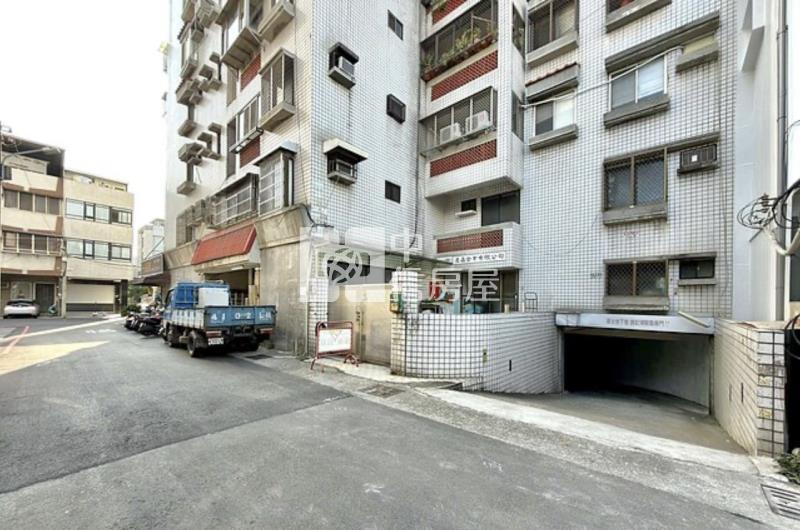 科博館旁三房平車房屋室內格局與周邊環境