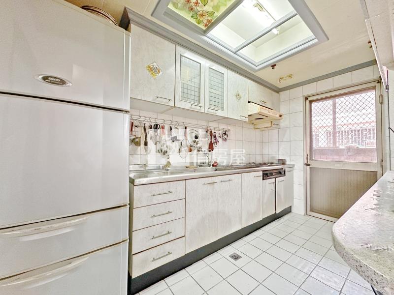 潭子頭家開心一百4房平車（專任）房屋室內格局與周邊環境