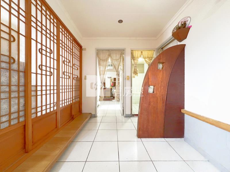 潭子頭家開心一百4房平車（專任）房屋室內格局與周邊環境