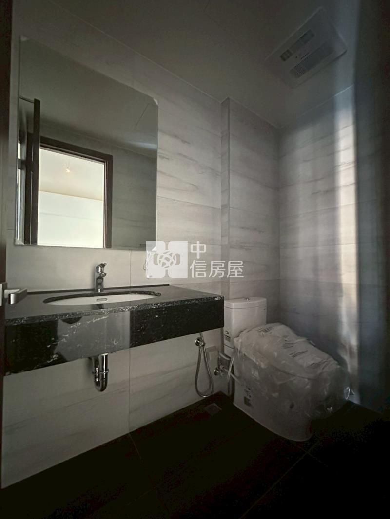 興大國圖館｜上和苑8米面寬挑高店面雙平車房屋室內格局與周邊環境