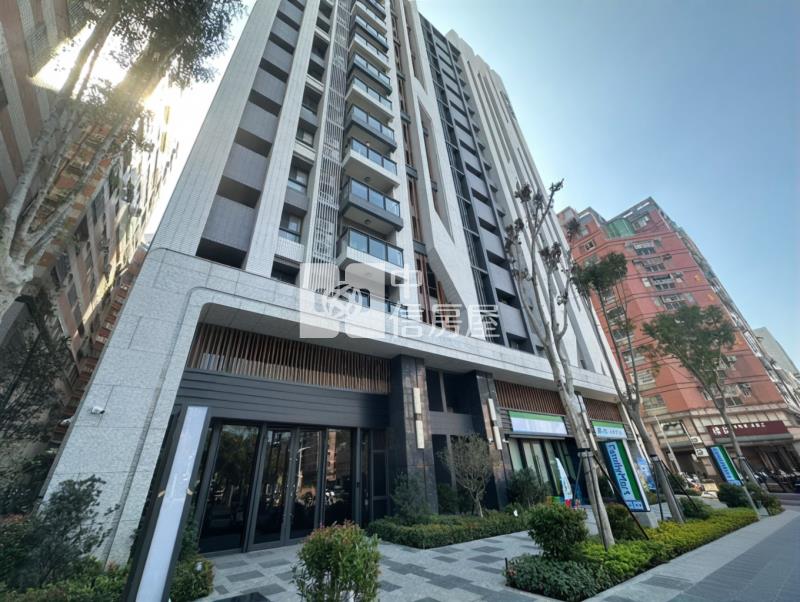 興大國圖館｜上和苑8米面寬挑高店面雙平車房屋室內格局與周邊環境