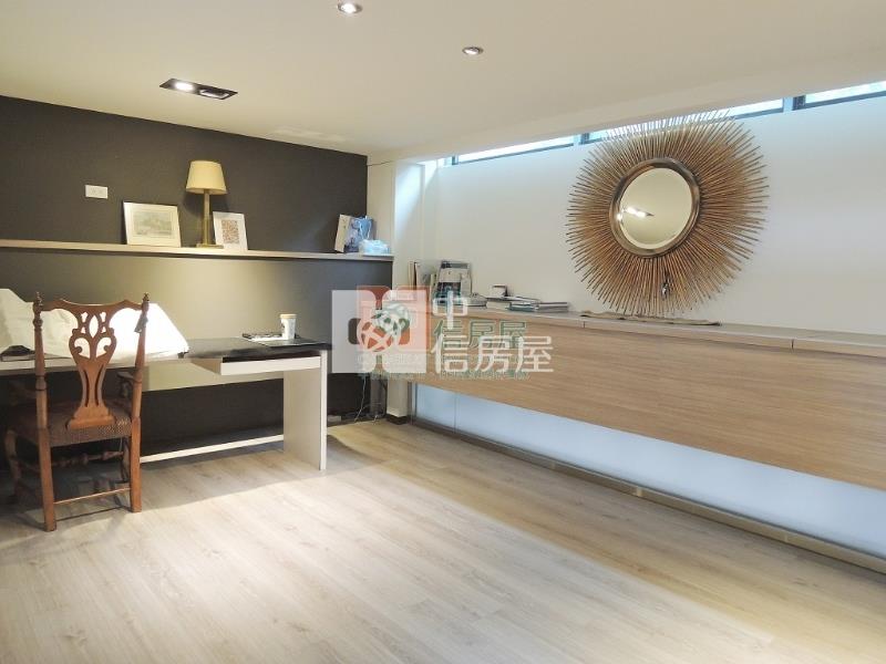 科大一雙店面房屋室內格局與周邊環境