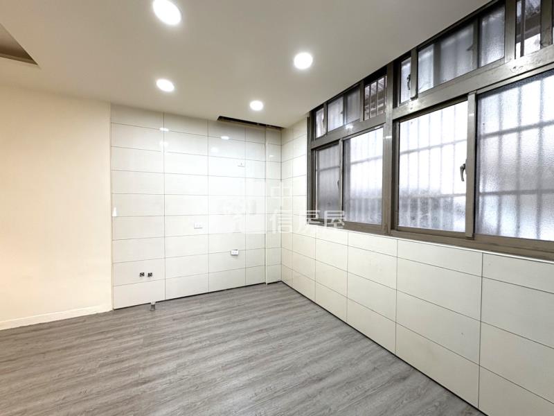 聯新醫院/宋屋國小/邊間一樓美寓房屋室內格局與周邊環境