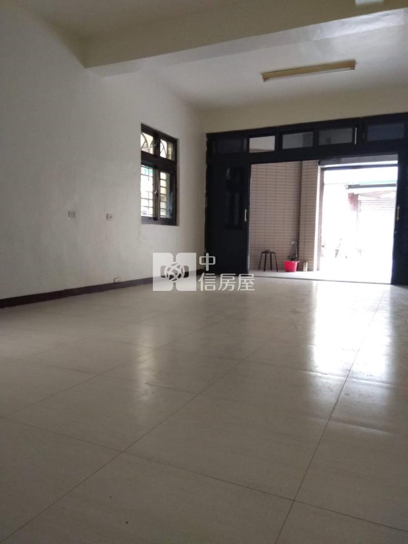 南亞大地坪邊間美透天房屋室內格局與周邊環境