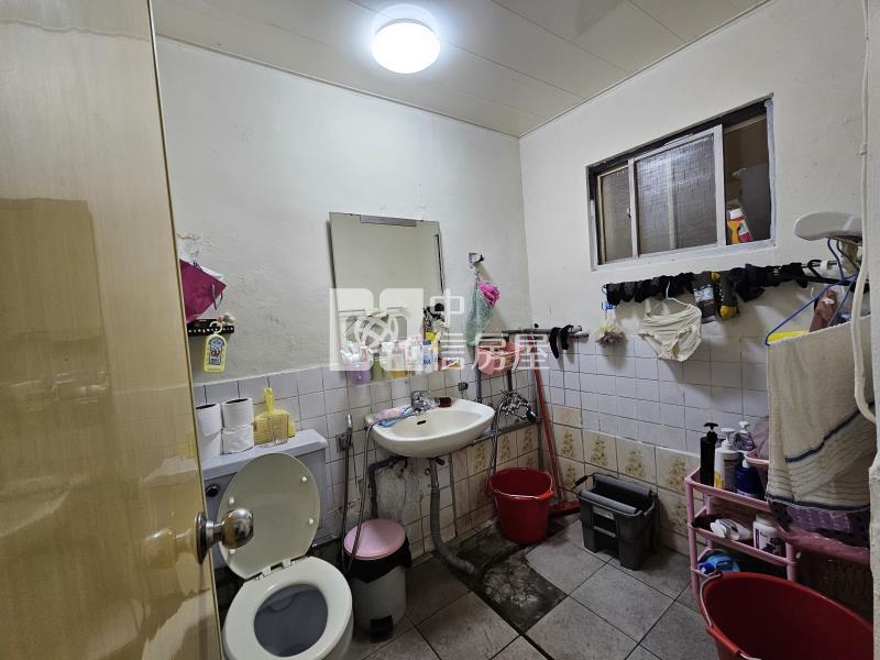 頭份新一街透天房屋室內格局與周邊環境