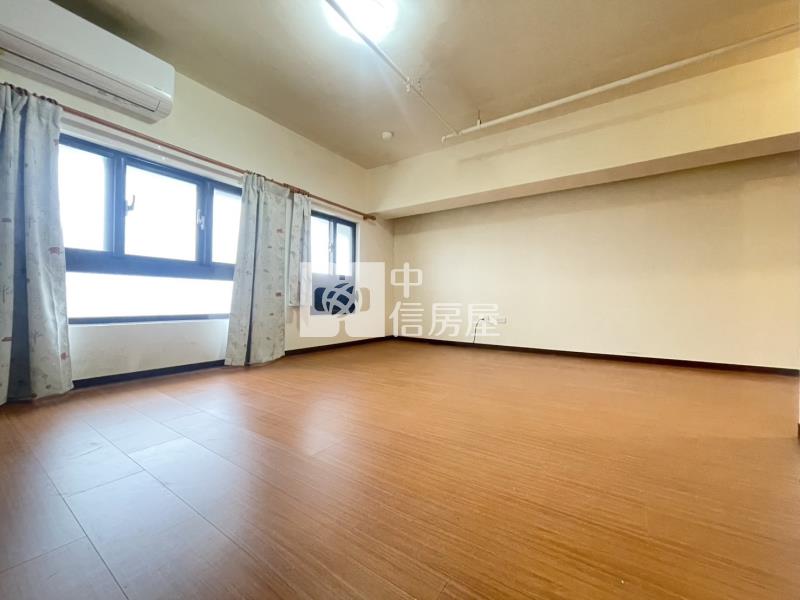 內壢站前湯城世紀挑高景觀4房車房屋室內格局與周邊環境