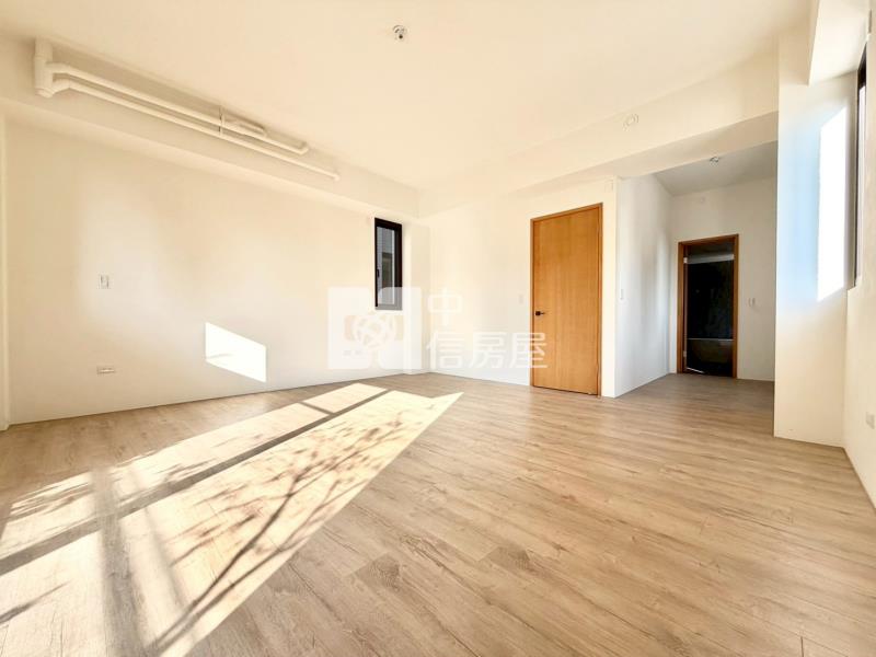 基創御山單元十二南興公園獨棟全新電梯別墅房屋室內格局與周邊環境