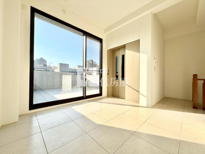 基創御山單元十二南興公園獨棟全新電梯別墅房屋室內格局與周邊環境