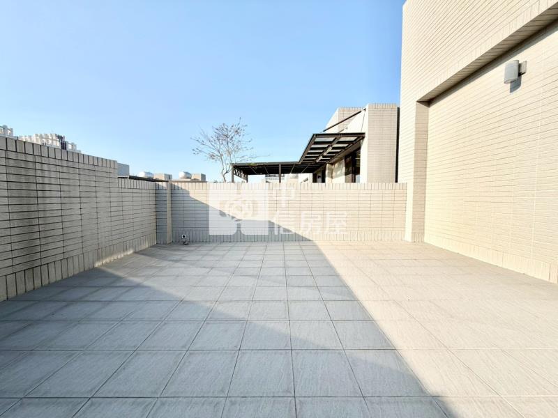 基創御山單元十二南興公園獨棟全新電梯別墅房屋室內格局與周邊環境