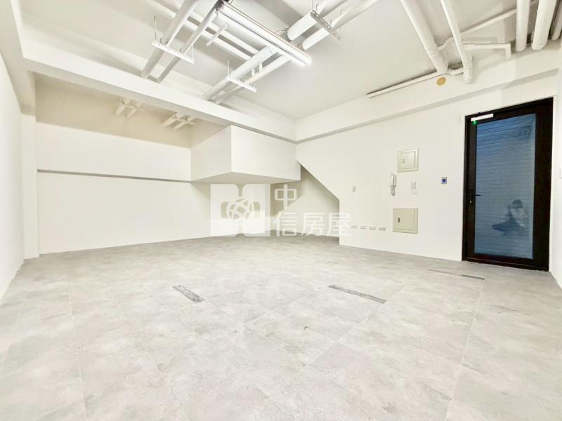 基創御山單元十二南興公園獨棟全新電梯別墅房屋室內格局與周邊環境