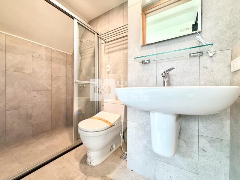 基創御山單元十二南興公園獨棟全新電梯別墅房屋室內格局與周邊環境