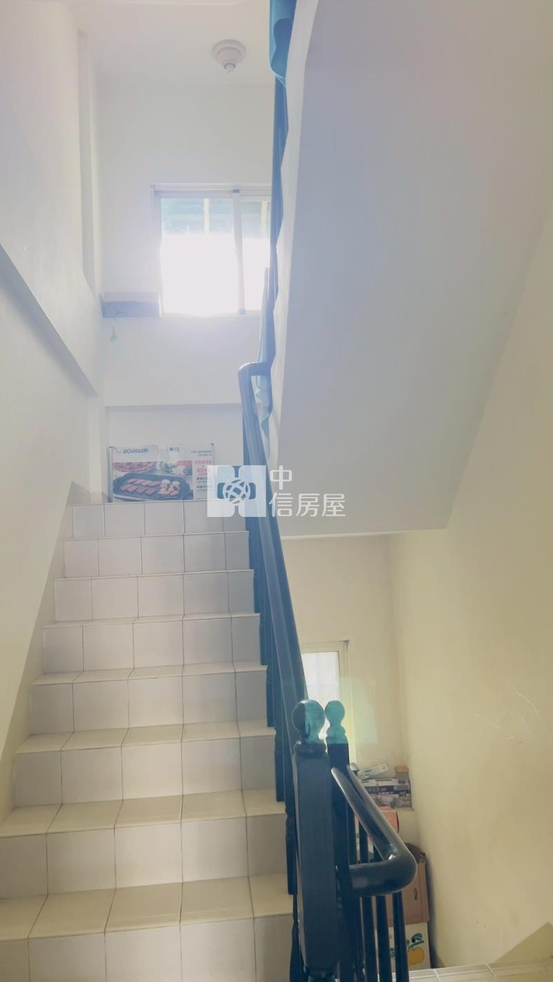 龍潭三坑國小、石門國中、紅橋山莊大5房別墅房屋室內格局與周邊環境