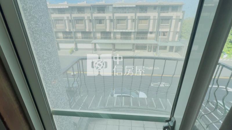 龍潭三坑國小、石門國中、紅橋山莊大5房別墅房屋室內格局與周邊環境