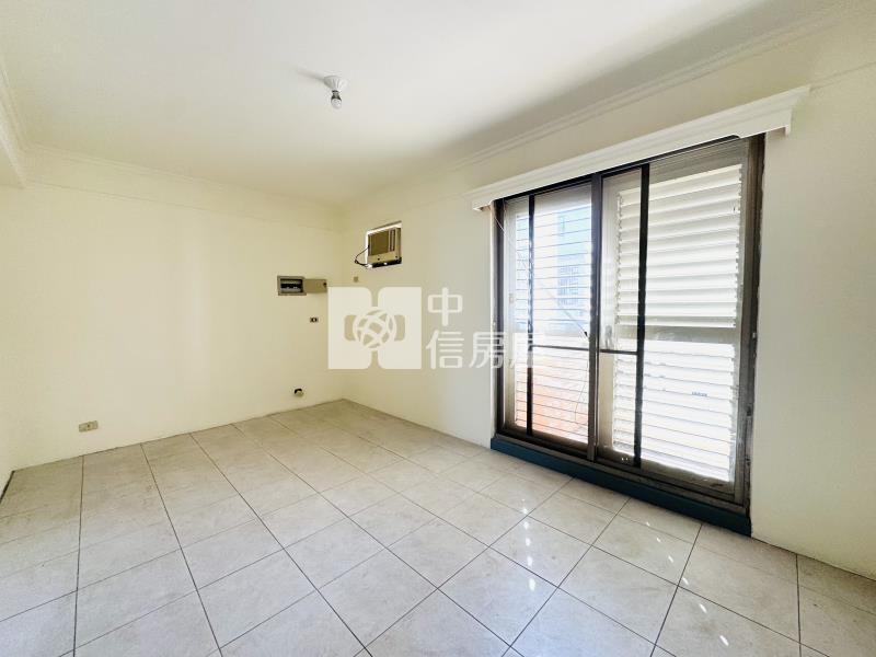 龍潭交流道旁大面寬双棟別墅房屋室內格局與周邊環境