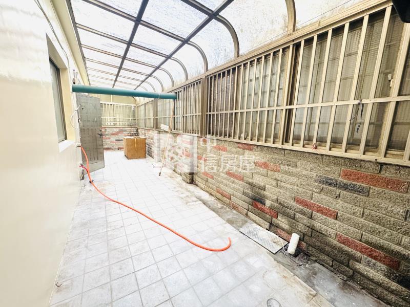 龍潭交流道旁大面寬双棟別墅房屋室內格局與周邊環境